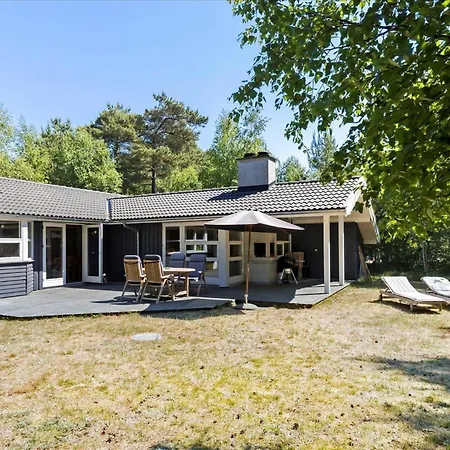 1465 Aakirkeby - Poseregardsvejen 5 * Vester Somarken