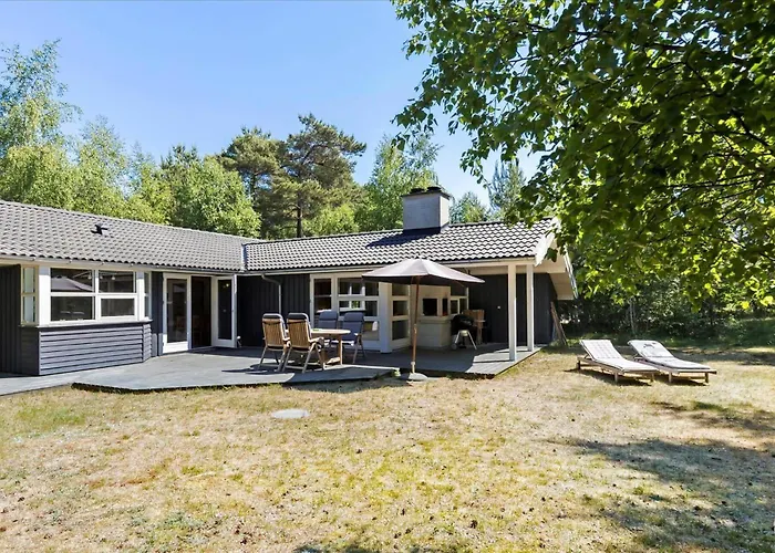 1465 Aakirkeby - Poseregårdsvejen 5 * Vester Somarken